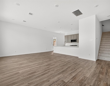 5607 Foggy Vine Court - Photo Thumbnail 8