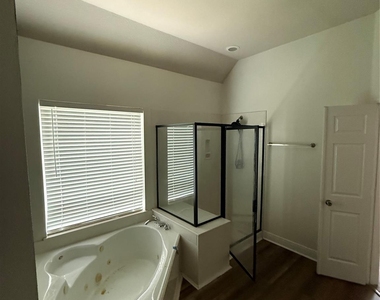 11602 Canyon Mills Drive - Photo Thumbnail 9