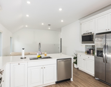 5127 Blessing Drive - Photo Thumbnail 9