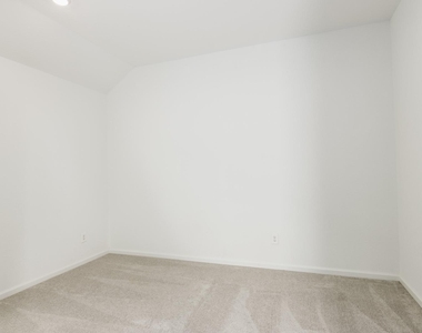 5127 Blessing Drive - Photo Thumbnail 16