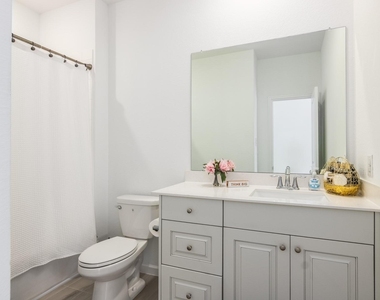 5127 Blessing Drive - Photo Thumbnail 15