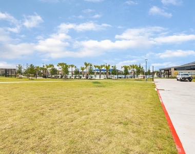5127 Blessing Drive - Photo Thumbnail 21