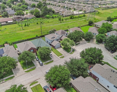15027 Sunset Creek Drive - Photo Thumbnail 24