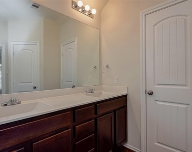 25911 Rustical Road - Photo Thumbnail 27