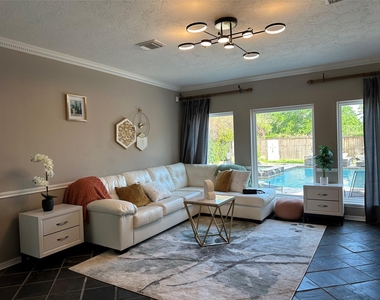 28251 Nancy Lane - Photo Thumbnail 5