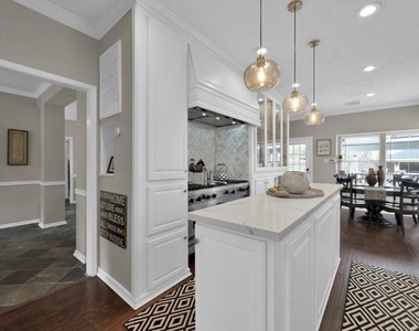 28251 Nancy Lane - Photo Thumbnail 9