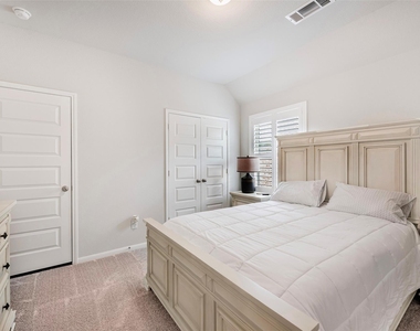 2714 Ahnya Lane - Photo Thumbnail 32