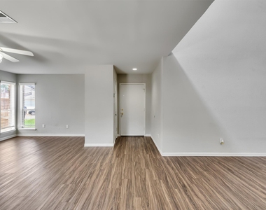 4411 Yupon Ridge Drive - Photo Thumbnail 8