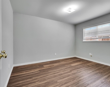 4411 Yupon Ridge Drive - Photo Thumbnail 19