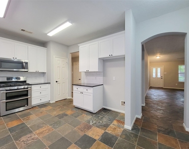 18214 Arbormont Drive - Photo Thumbnail 4