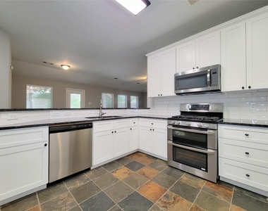 18214 Arbormont Drive - Photo Thumbnail 7