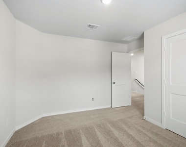 8018 Heroes Hall Drive - Photo Thumbnail 17