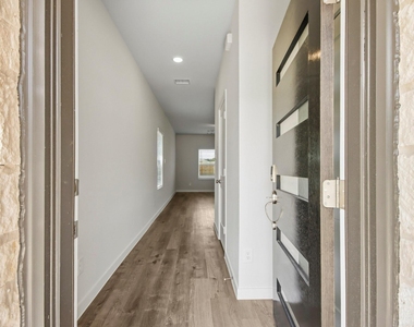 8018 Heroes Hall Drive - Photo Thumbnail 5