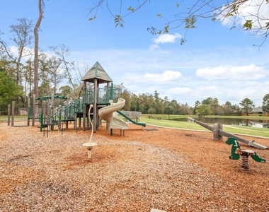 8018 Heroes Hall Drive - Photo Thumbnail 22