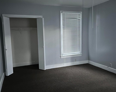 800 Travis Street - Photo Thumbnail 1