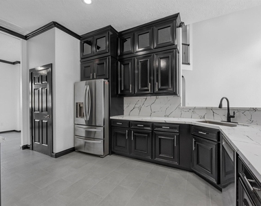 21703 Spur Circle Lane - Photo Thumbnail 10