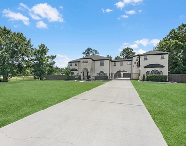 21703 Spur Circle Lane - Photo Thumbnail 2
