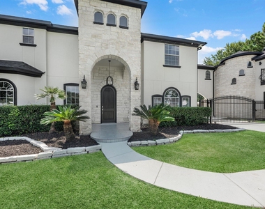 21703 Spur Circle Lane - Photo Thumbnail 3