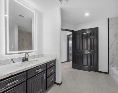 21703 Spur Circle Lane - Photo Thumbnail 23