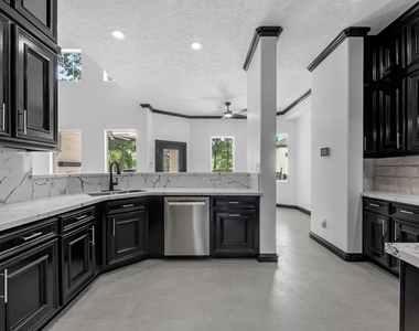 21703 Spur Circle Lane - Photo Thumbnail 9