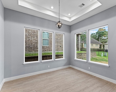 250 Hampton Glen Road - Photo Thumbnail 17