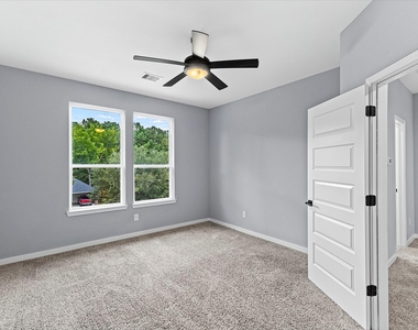 250 Hampton Glen Road - Photo Thumbnail 28