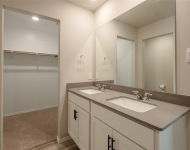 217 Rockbridge Drive - Photo Thumbnail 16