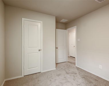 217 Rockbridge Drive - Photo Thumbnail 23