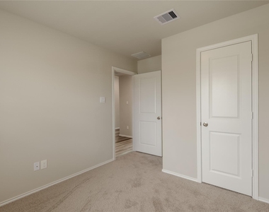 217 Rockbridge Drive - Photo Thumbnail 19