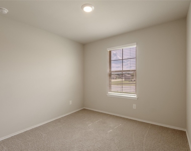 217 Rockbridge Drive - Photo Thumbnail 17