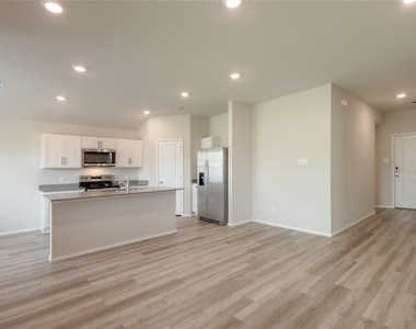 217 Rockbridge Drive - Photo Thumbnail 5