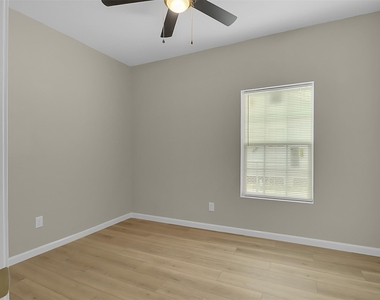 101 E James Street - Photo Thumbnail 9