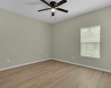 101 E James Street - Photo Thumbnail 6