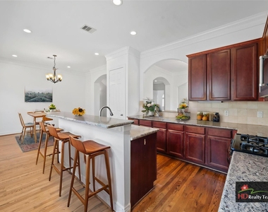 2716 Sherwin Street - Photo Thumbnail 10