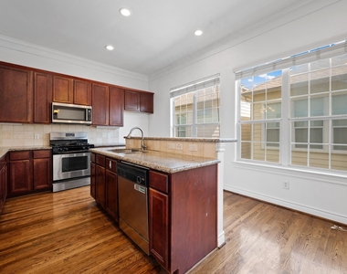 2716 Sherwin Street - Photo Thumbnail 8