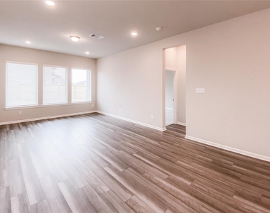 2810 Chestnut Oak Circle - Photo Thumbnail 6