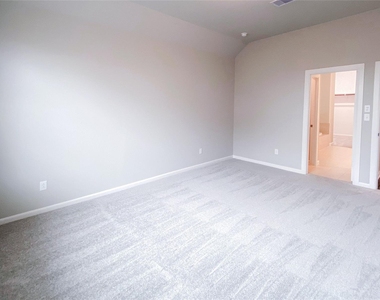 2810 Chestnut Oak Circle - Photo Thumbnail 10