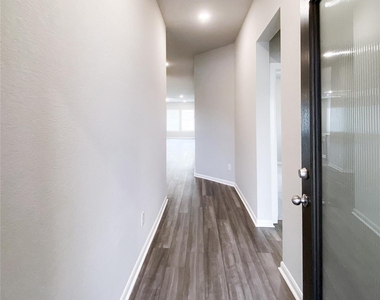 2810 Chestnut Oak Circle - Photo Thumbnail 1