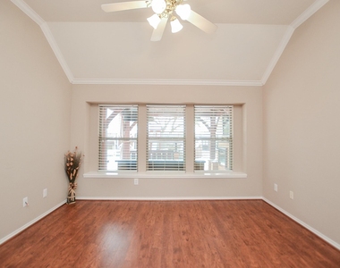 2811 Willow Fork Drive - Photo Thumbnail 17