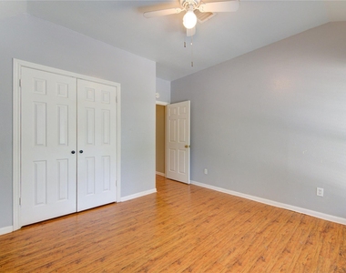 2227 Country Mile Lane - Photo Thumbnail 27