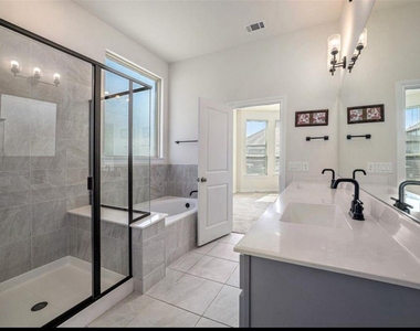 7315 Buckthorn Hollow Trail - Photo Thumbnail 21