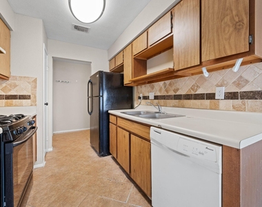 20023 Bambiwoods Drive - Photo Thumbnail 6