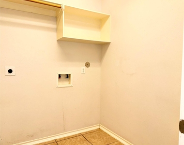 16923 Hampton Glen Court - Photo Thumbnail 19