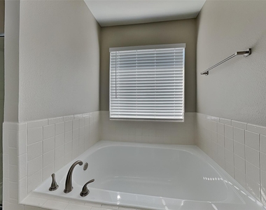 3630 Corinne Court - Photo Thumbnail 8