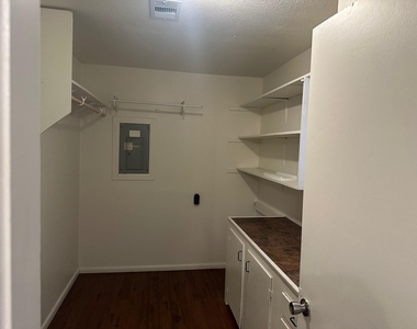116 Forest Oaks Lane - Photo Thumbnail 4