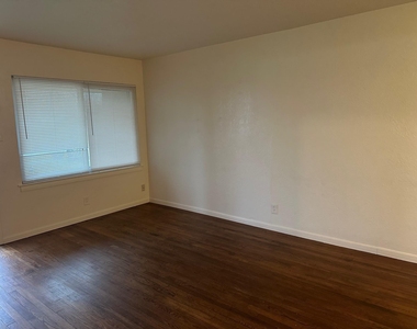 116 Forest Oaks Lane - Photo Thumbnail 1