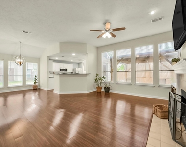 11711 Inga Lane - Photo Thumbnail 5