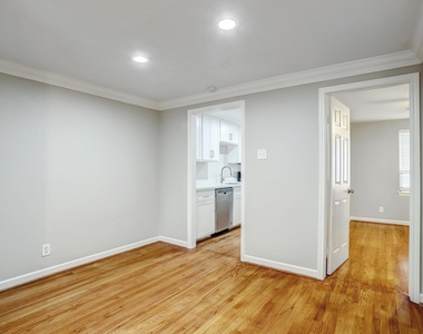 2643 Greenbriar Street - Photo Thumbnail 3