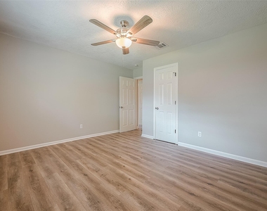 10935 Gulfdale Drive - Photo Thumbnail 35