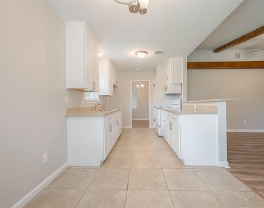 10935 Gulfdale Drive - Photo Thumbnail 24